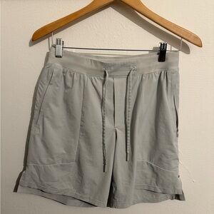 lululemon men’s shorts light gray